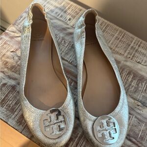 Tory Burch Minnie Silver Ballet Flats Sz. 11